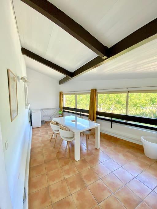 Appartement Spacieux 65M2, Avec Piscine Et Parking Fréjus Exterior foto